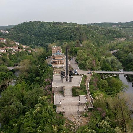 וליקו טורנובו Bobevata Guest House - Floor 2 - Stunning View Old Town מראה חיצוני תמונה